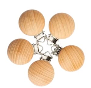 Round wooden clip